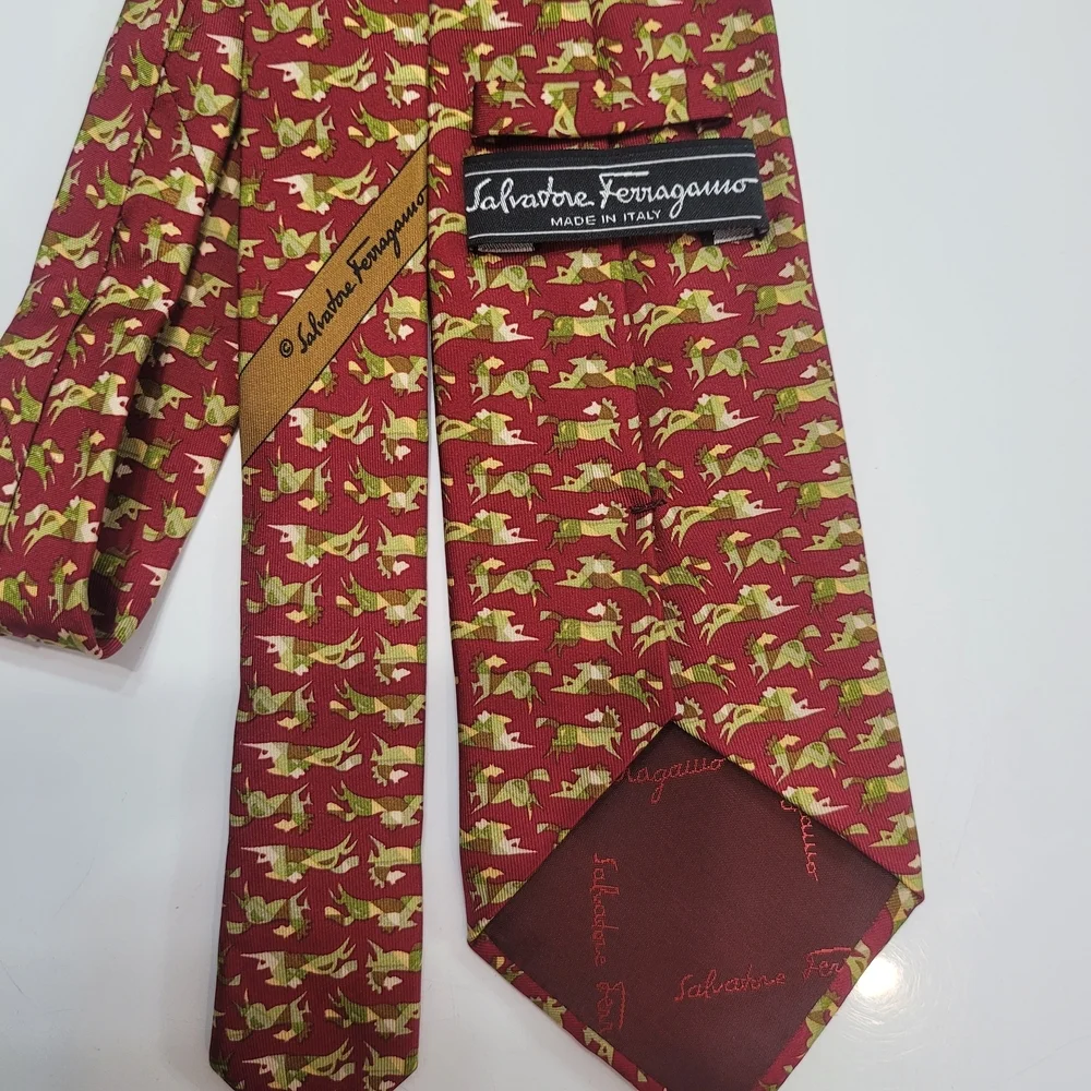 Salvatore Ferragamo Red and Yellow Men's Tie with horse Silk 100% Made In Italy